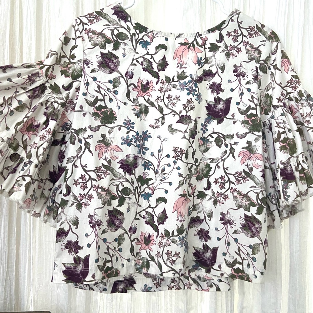 NEW Melrose and Market White Snow Dream Floral Top